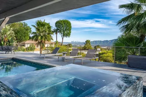 Exterior - 1900 Ransom Rd, Glendale, CA 91201 photo 7 of 16