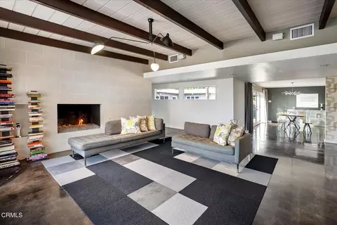 Living - 1900 Ransom Rd, Glendale, CA 91201 photo 5 of 5