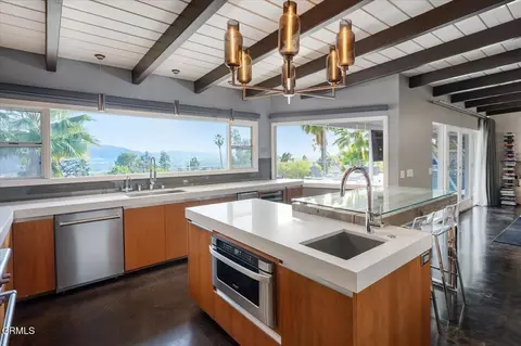 Kitchen - 1900 Ransom Rd, Glendale, CA 91201 photo 4 of 7