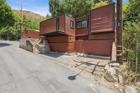 670 Woodland Dr, Sierra Madre, CA 91024