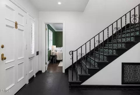 Entry Way - 2437 Lambert Dr, Pasadena, CA 91107 photo 2 of 2