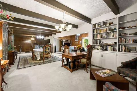 Dining - 2985 San Pasqual St, Pasadena, CA 91107 photo 1 of 3