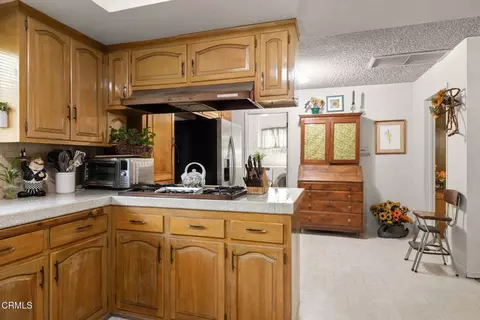 Kitchen - 2985 San Pasqual St, Pasadena, CA 91107 photo 3 of 3