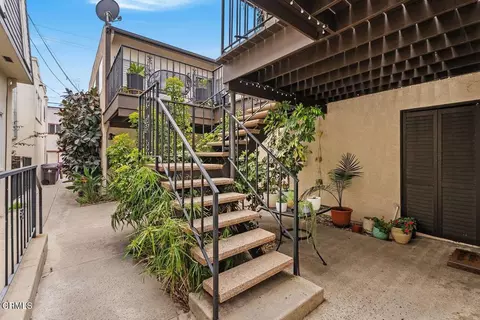 60 Bennett Ave, Long Beach, CA 90803