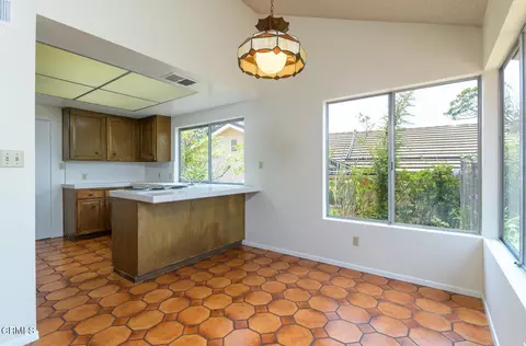 Kitchen - 3810 San Augustine Dr, Glendale, CA 91206 photo 1 of 4