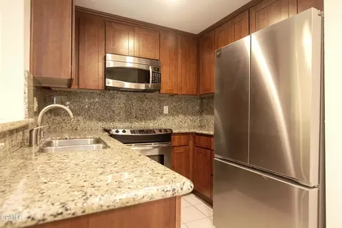 Kitchen - 360 S Euclid Ave #126, Pasadena, CA 91101 photo 3 of 3
