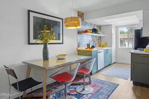 10960 Bluffside #102, Studio City, CA 91604