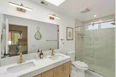 Bath - 37271 37th St E, Palmdale, CA 93550 photo 1 of 2