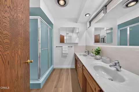 Bath - 460 Sharon Rd, Arcadia, CA 91007 photo 4 of 5