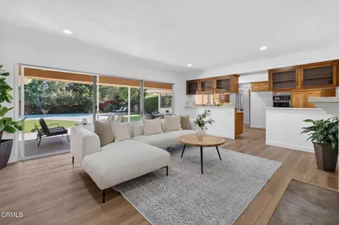 Living - 460 Sharon Rd, Arcadia, CA 91007 photo 4 of 8