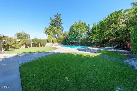 Exterior - 460 Sharon Rd, Arcadia, CA 91007 photo 7 of 15