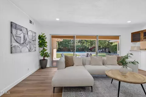 Living - 460 Sharon Rd, Arcadia, CA 91007 photo 5 of 8