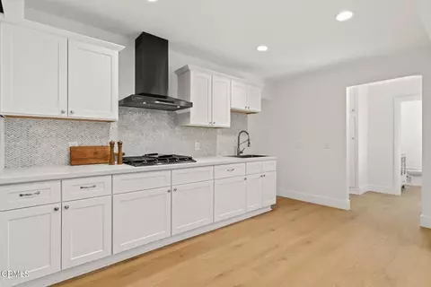 Kitchen - 2805 E Del Mar Blvd, Pasadena, CA 91107 photo 4 of 4