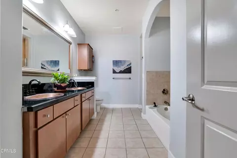 Bath - 840 E Green St #329, Pasadena, CA 91101 photo 1 of 1