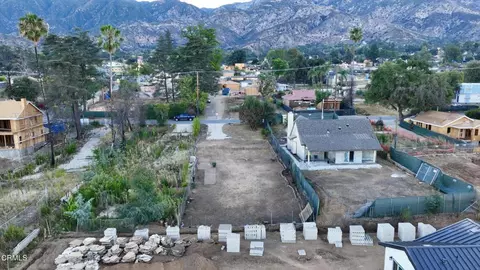 88 E Palm St, Altadena, CA 91001 photo 2