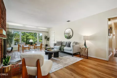 Living - 391 Tamarac Dr, Pasadena, CA 91105 photo 2 of 4