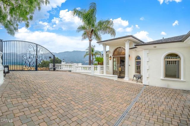450 Palmerstone Dr, La Canada Flintridge, CA 91011