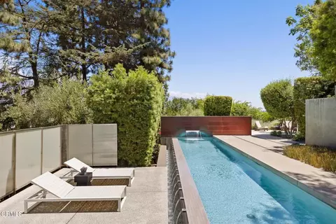 Exterior - 1240 Bennett Dr, Pasadena, CA 91103 photo 6 of 16