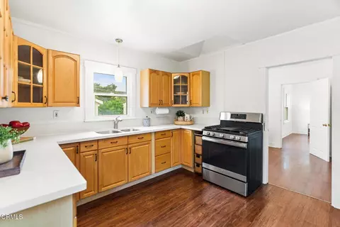 Kitchen - 1838 Wagner St, Pasadena, CA 91107 photo 2 of 4