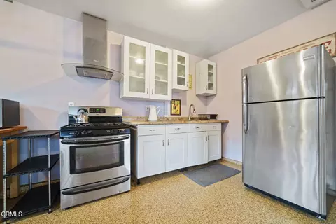 Kitchen - 1838 Wagner St, Pasadena, CA 91107 photo 4 of 4