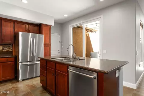 Kitchen - 2929 Rocky Mountain Dr, Oxnard, CA 93036 photo 4 of 4