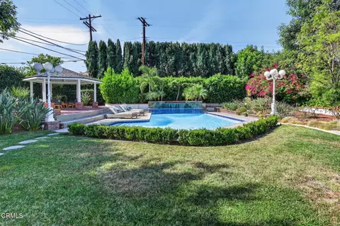 Exterior - 2815 Thorndike Rd, Pasadena, CA 91107 photo 6 of 15