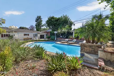 Exterior - 2815 Thorndike Rd, Pasadena, CA 91107 photo 4 of 15