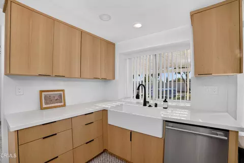 Kitchen - 5672 San Marino Way, Rancho Cucamonga, CA 91739 photo 6 of 6