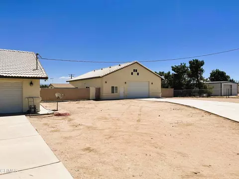 Exterior - 6877 Foley Rd, Hesperia, CA 92344 photo 5 of 13