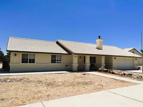 Exterior - 6877 Foley Rd, Hesperia, CA 92344 photo 2 of 13