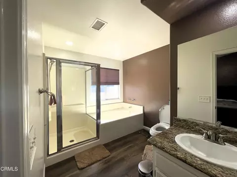 Bath - 6877 Foley Rd, Hesperia, CA 92344 photo 1 of 4