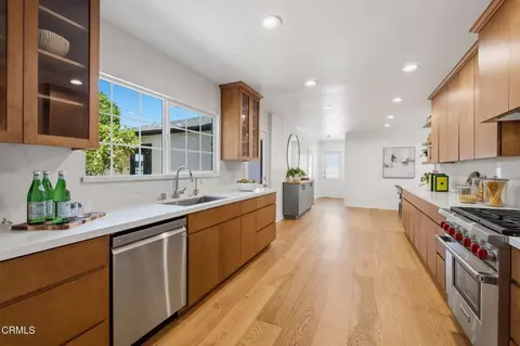 Kitchen - 3475 San Pasqual St, Pasadena, CA 91107 photo 2 of 2