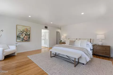 Bedroom - 3475 San Pasqual St, Pasadena, CA 91107 photo 2 of 7