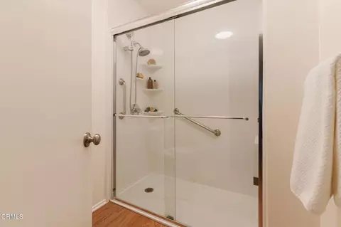 Bath - 1127 E Del Mar Blvd #318, Pasadena, CA 91106 photo 3 of 3