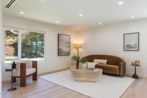 Living - 3737 San Augustine Dr, Glendale, CA 91206 photo 1 of 9