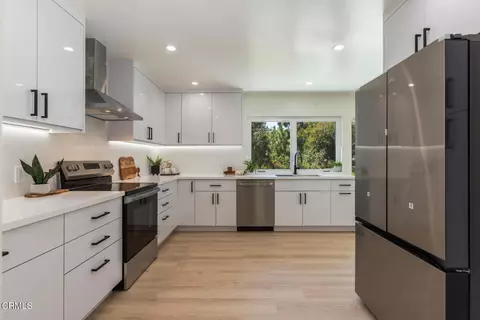 Kitchen - 3737 San Augustine Dr, Glendale, CA 91206 photo 5 of 5