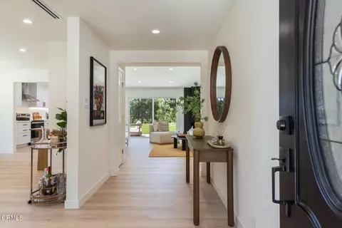Entry Way - 3737 San Augustine Dr, Glendale, CA 91206 photo 1 of 5