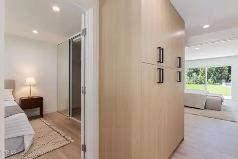 Entry Way - 3737 San Augustine Dr, Glendale, CA 91206 photo 5 of 5