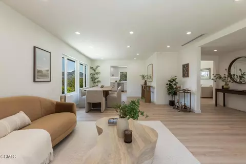 Living - 3737 San Augustine Dr, Glendale, CA 91206 photo 4 of 9