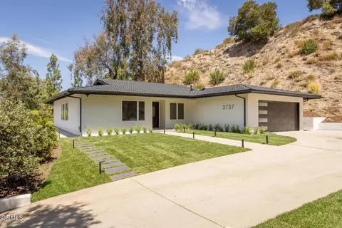 3737 San Augustine Dr, Glendale, CA 91206
