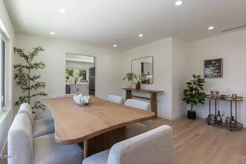 Dining - 3737 San Augustine Dr, Glendale, CA 91206 photo 4 of 5