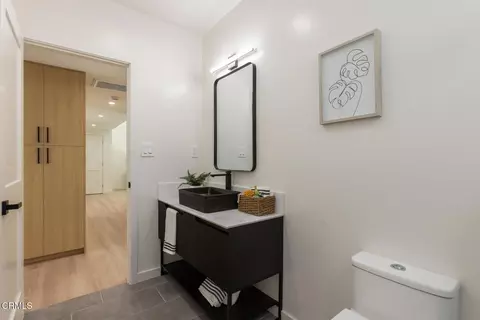 Bath - 3737 San Augustine Dr, Glendale, CA 91206 photo 5 of 5