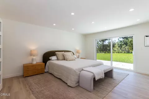 Bedroom - 3737 San Augustine Dr, Glendale, CA 91206 photo 2 of 8