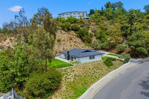 View/Area - 3737 San Augustine Dr, Glendale, CA 91206 photo 1 of 4
