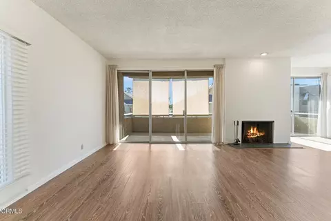 Living - 960 San Pasqual St #210, Pasadena, CA 91106 photo 5 of 7