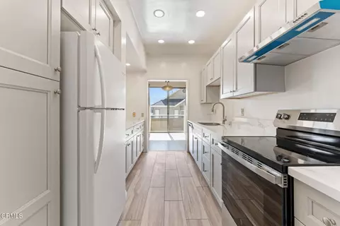 Kitchen - 960 San Pasqual St #210, Pasadena, CA 91106 photo 1 of 2