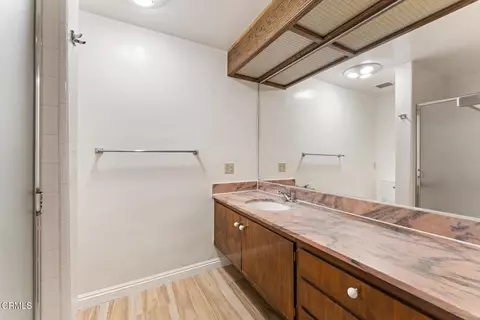 Bath - 960 San Pasqual St #210, Pasadena, CA 91106 photo 2 of 2