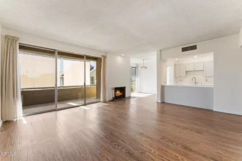 Living - 960 San Pasqual St #210, Pasadena, CA 91106 photo 2 of 7