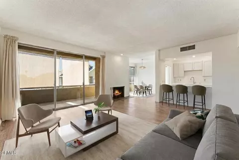 Living - 960 San Pasqual St #210, Pasadena, CA 91106 photo 1 of 7