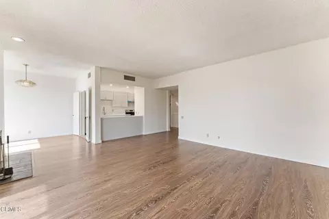 Living - 960 San Pasqual St #210, Pasadena, CA 91106 photo 4 of 7